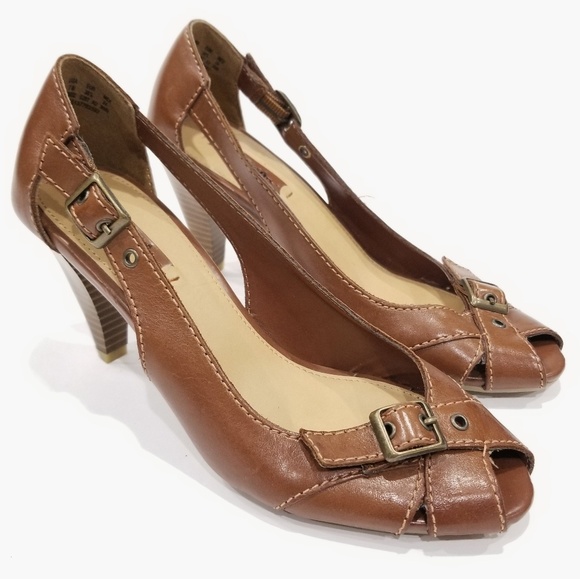 Thom McAn Brown Leather Peep Toe Stacked Heel Sz 7 - Picture 1 of 8